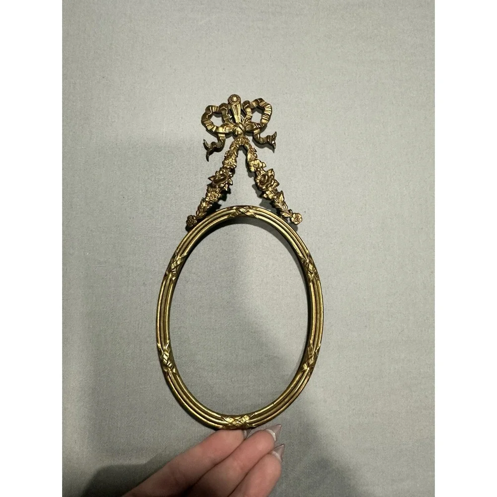 VTG Louis XVI 19th Century Brass Oval Frame Ornate Ribbon